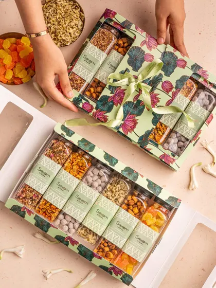 A closer look at the Swaad Set being gifted. It’s the perfect box when you just can’t choose, offering the best of Soam in one go for any festive occasion.
