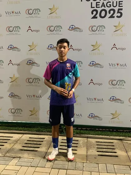 Arnold from our U15 team receiving his Player of the Match award in the CSE Excellence Football League. His consistent performance is an inspiration.