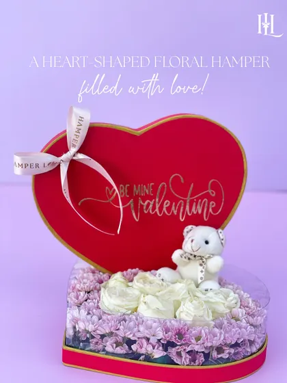 The full view of the heart-shaped Valentine's hamper, a classic and romantic gift to win their heart.