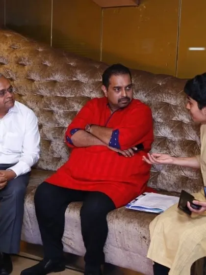 A serious discussion with Shankar Mahadevan. I can adapt my moderation style to suit the tone and topic of the conversation.