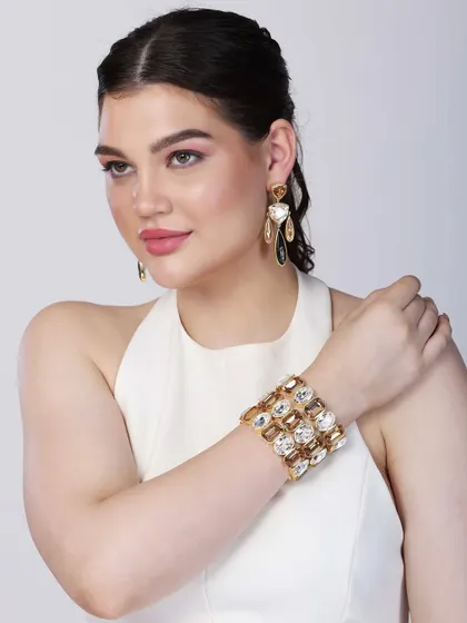 This final shot in the series offers a direct, clear look at the bracelet, perfect for a primary product image on an e-commerce site.