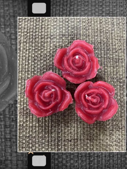 Romance meets serenity with our floating rose candles. This trio of red roses is perfect for setting the mood; just light, float, and let the charm unfold.