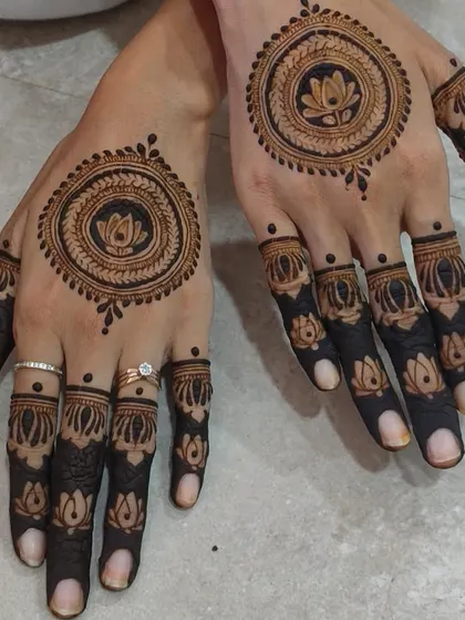 Simple, but so elegant. This design features a lotus mandala, perfect for a Roka, engagement, or for bridesmaids. I love creating these clean, modern patterns that still feel traditional.