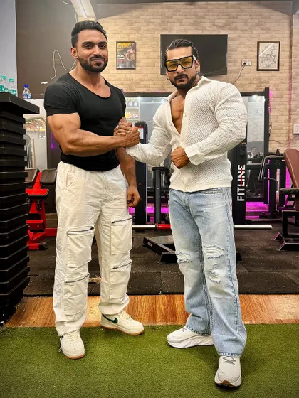 Another shot with my bhai.