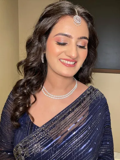 For Saloni's engagement, we went for a simple and subtle look to match her personality. A soft, glowing look that let her natural beauty bloom.