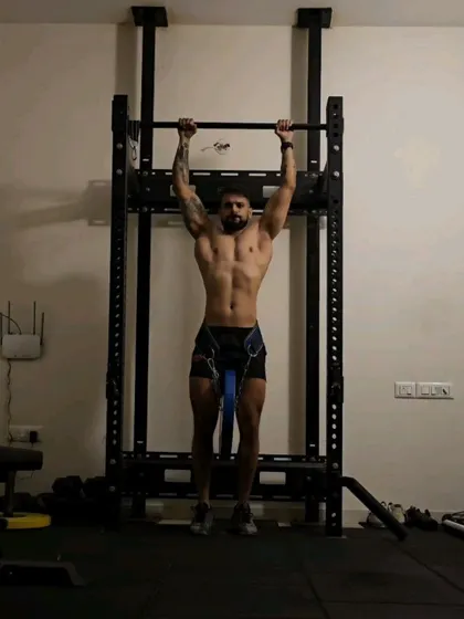 Just some more bits and bobs from training sessions. My programs utilize a wide variety of tools and methods, including free weights, machines, plyometrics, and cardio, all tailored to the specific goals of the individual.