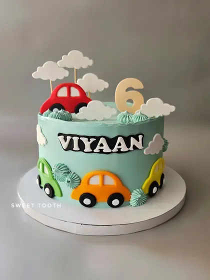 A car-themed cake for Viyaan's 6th birthday. This was one of my fun bakes from May.