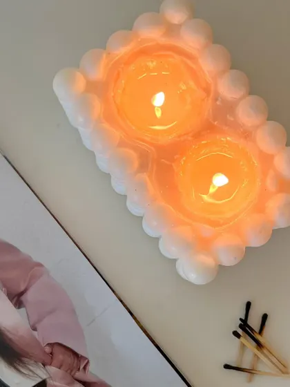 Galentine’s Day is just around the corner, and our large bubble candle is the perfect gift to give your favorite girls.