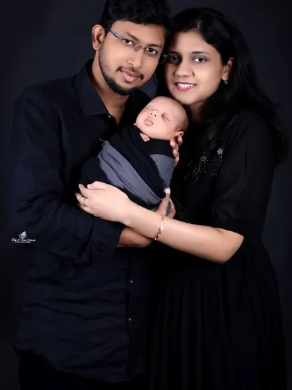 A new baby brings the whole family closer. We make sure to capture that connection with beautiful family portraits, creating a timeless keepsake that includes parents, siblings, and the newest member of your family.