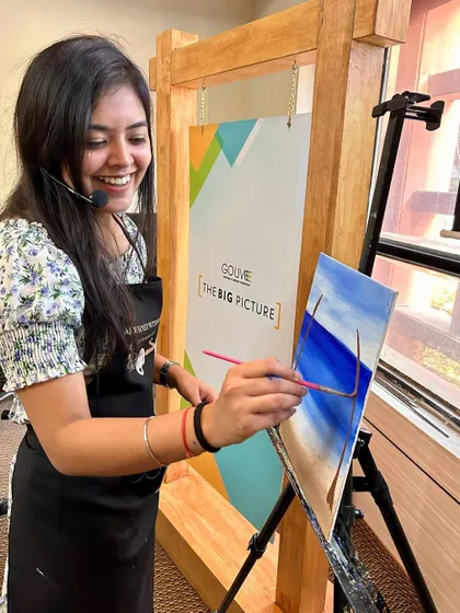 Me, demonstrating the beach painting technique during the GoLive workshop.