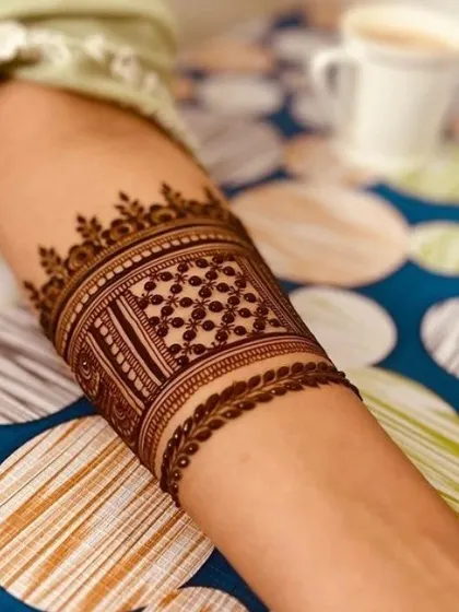 Another variation of the armband, showing how different patterns can be combined to create a unique piece of jewelry-like art.