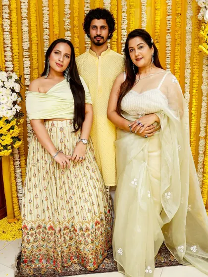 It's difficult to avoid the limelight when your outfit is made to measure by me. This handsome groom's mate shines in a simple yet elegant yellow embroidered kurta.