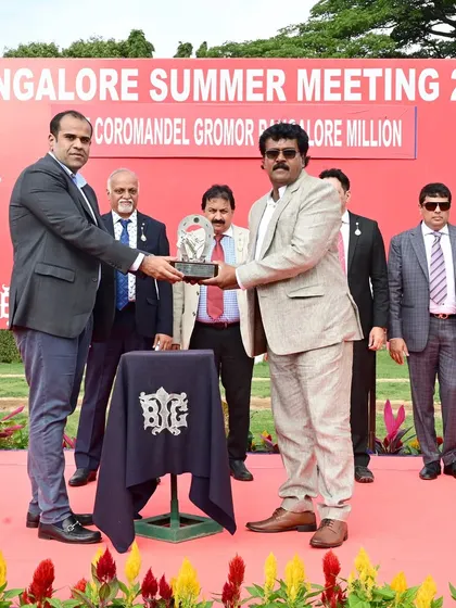 Mr. Haider Soomar presents The Coromandel Gromor Bangalore Million trophy to the owner of Ice of Fire.