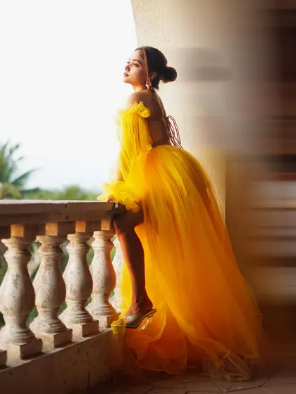 Another take from the artistic series with Manisha Rani, this version has a slightly different motion effect, showing the versatility of the technique.