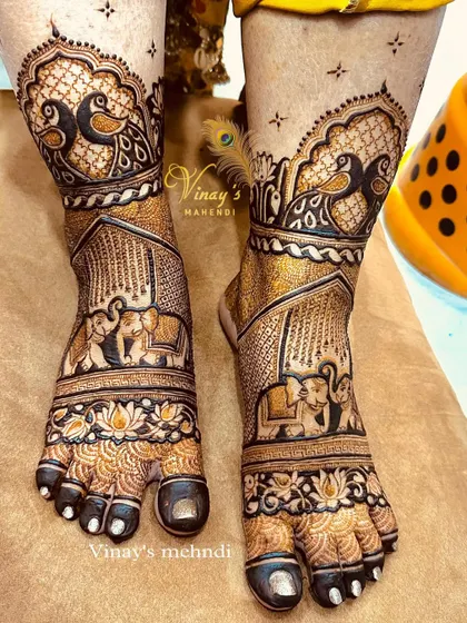 A top-down view of the intricate bridal foot design, highlighting the symmetry and detail.