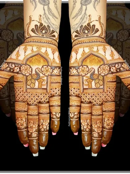 The full two-hand view of the peacock in a jharokha design. The symmetry and detail make this a stunning choice for a bride or bridesmaid.