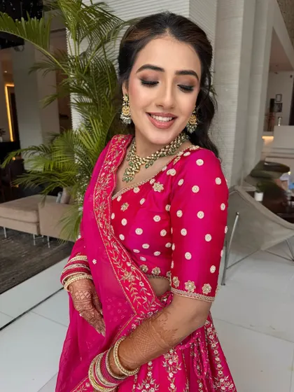 A close-up of this beautiful pre-wedding look. The soft smokey eye and fresh skin create a look that is both traditional and modern.