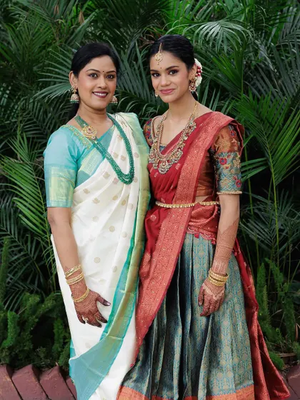 A lovely portrait of Thuranya and her mother. I aim to create looks that feel timeless and will be cherished in family photos for years to come.