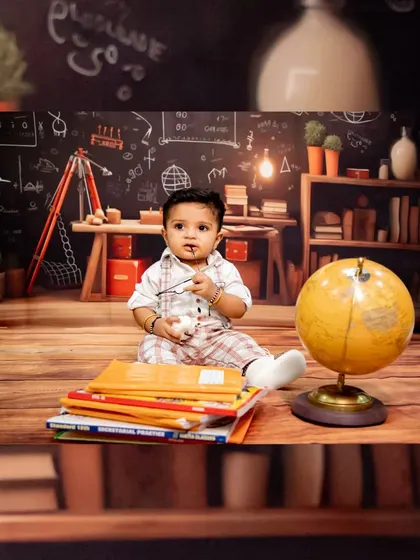 A creative edit of the "little scholar" theme, framed to look like it's on a bookshelf.