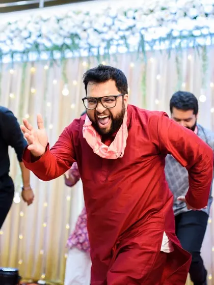 Another high energy moment from the friends' sangeet dance. These guys really knew how to put on a show.