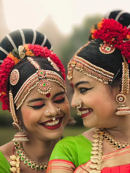 A beautiful portrait of two Kuchipudi dancers at Khajuraho, captured for a collaboration with Samsung to highlight the camera capabilities of the Galaxy S24 Ultra.
