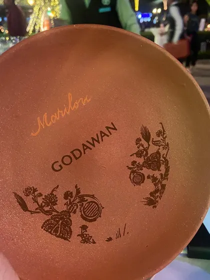I love trying new surfaces, and these terracotta souvenir plates for a Godawan Single Malt event were so much fun. I engraved over 70 plates with guest names, and I'm still obsessed with the rustic, beautiful outcome.