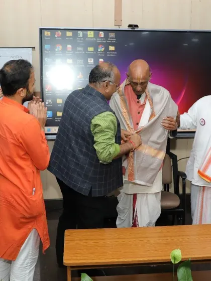 Highlights from the "Pranamami Patanjali" event, which we co-organized to honor the timeless guru of Yoga. It was a grand success, attended by scholars and yoga enthusiasts.