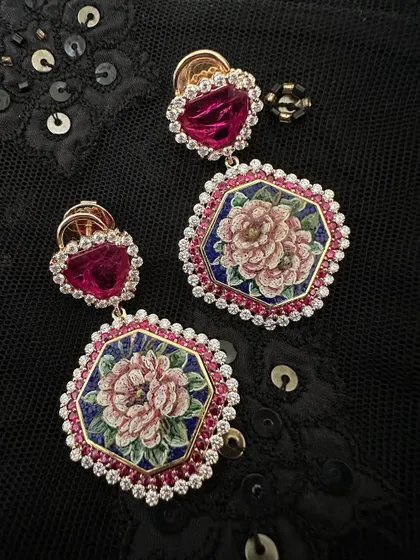 Introducing the Pantone color of the year, Viva Magenta, into my work. These non heated rubies from Gemfields enhance my handcrafted micromosaic midnight peonies, creating a bold and beautiful statement.