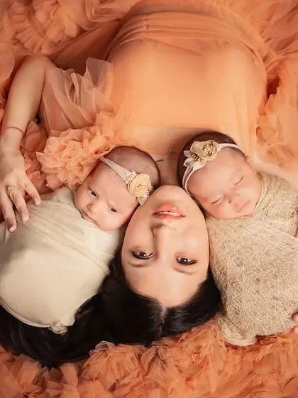 There's nothing more precious than a mother's love, especially with newborn twins. These quiet, tender moments are the ones you'll hold in your heart forever, and I feel so honored to capture them.