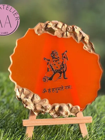 An 'Om Hanumate Namah' mantra frame in auspicious orange and gold, bringing the strength and devotion of Hanumanji to your home.