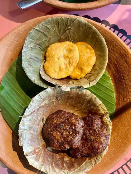 A closer look at the rustic and authentic presentation of our Bastar food pop-up. We believe in honoring the culture behind the cuisine in every detail.