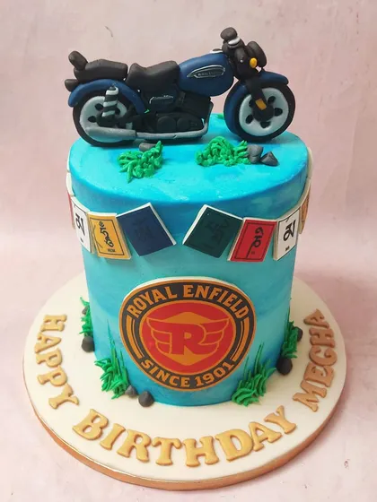 This Royal Enfield cake is a fantastic way to celebrate a dad with a passion for the open road.