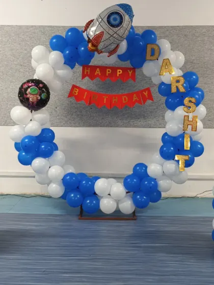 The customized Astronaut theme balloon ring we created for a client in Nerul.