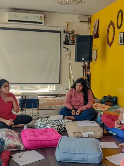 An interactive discussion during a Catalyst Session workshop for artists.