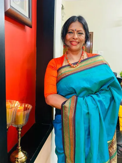 Another look at my treasured peacock green Kanjeevaram. Some sarees hold so many precious memories.