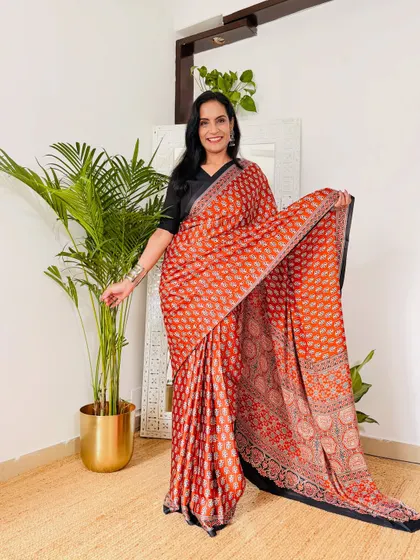 Another gorgeous workwear saree from Myntra. This red printed crepe saree is vibrant yet professional. The fabric is soft, drapes well, and is very low maintenance.