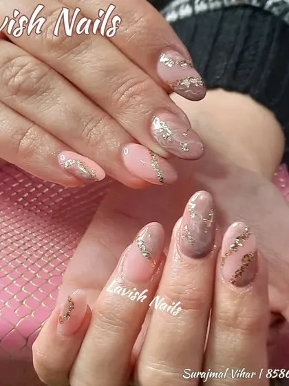A beautiful mix of pink and mauve tones with abstract gold foil and delicate silver glitter lines for a multi-dimensional artistic look.