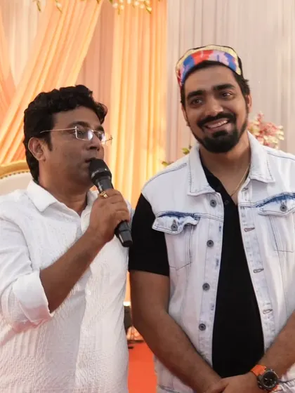 A moment of appreciation from the fantastic comedian Navin Prabhakar during a family function I hosted. It's always a pleasure to be recognized by fellow artists and entertainers.