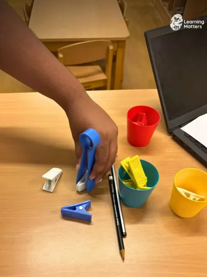 Using clothespins to pick up and sort objects is a classic fine motor task that builds a strong tripod grasp. This strengthens the intrinsic hand muscles necessary for holding a pencil, using cutlery, and developing independence.