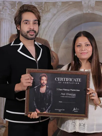 This student's progress during the masterclass was remarkable. Congratulations on her certification.