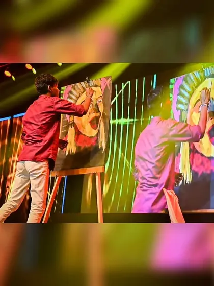 A closer look at the brushwork during the live Kantara painting. Every stroke is quick and decisive, part of a fast-paced performance designed to captivate the audience.