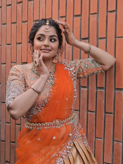 A relaxed and happy pose. This is the kind of confidence I want all my clients to feel when they wear my jewellery.