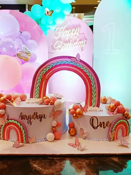 Butterfly theme twin cakes for first birthday 🦋 Visit www.deesbakestudio.com Contact us at 8860123103 for orders.