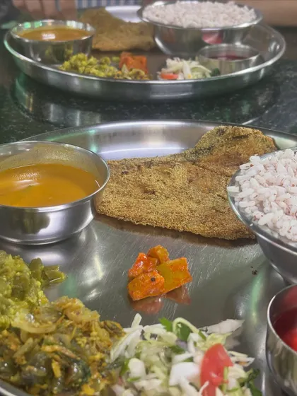 A balanced meal is key to feeling good. This is a look at a typical, nourishing thali meal I enjoy, focusing on protein, carbs, and veggies. It's all about that rest and digest life.