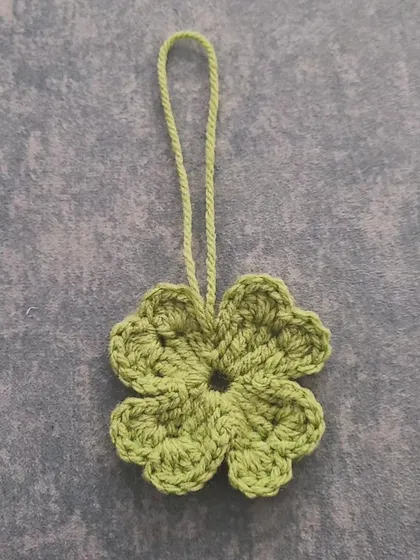 This is a simple yet meaningful four-leaf clover charm I crocheted. Made with green cotton yarn, it’s a symbol of faith, hope, love, and luck that you can carry with you everywhere as a bag charm or keychain.
