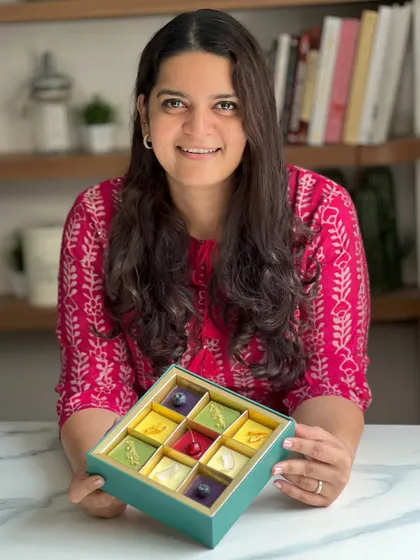 Celebrating a successful Rakhi 2025 with my signature opera gateau box. It was wonderful to be a part of your intimate ceremonies, and I'm already planning something special for Diwali.