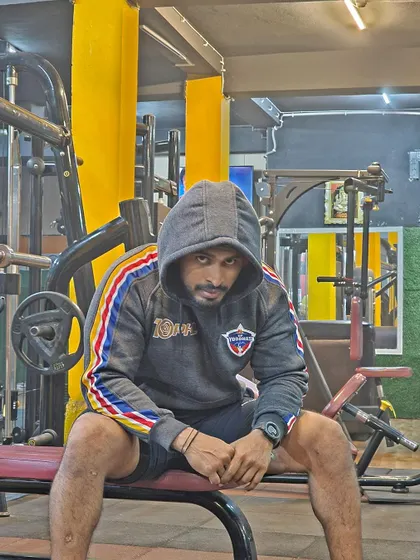 A moment of focus before the next set. Every workout is an opportunity to be stronger than you were yesterday.