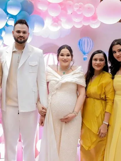 A lovely family portrait in front of the pastel balloon wall. These are the memories that will be treasured for years.