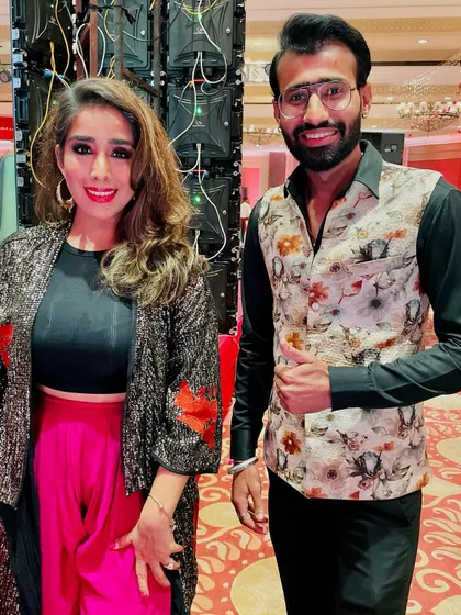 Sharing the stage with Bollywood playback singer Mansheel Gujral. These collaborations allow me to create exclusive, one-of-a-kind musical experiences for my clients' events.