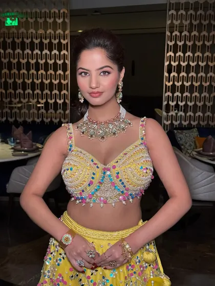 Today’s Haldi muse is modern, glam, and effortlessly chic. This look redefines what a Haldi bride can be with a radiant play of glow and youth.